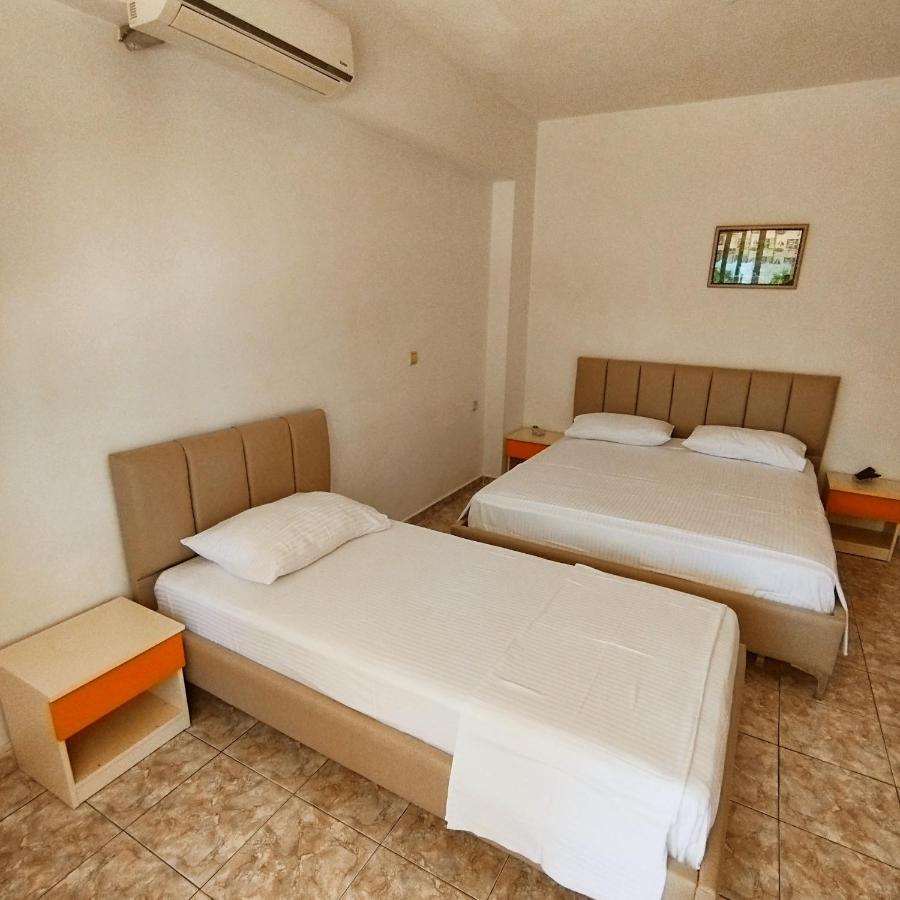 Mejdi Apartments Sarandë Habitación foto