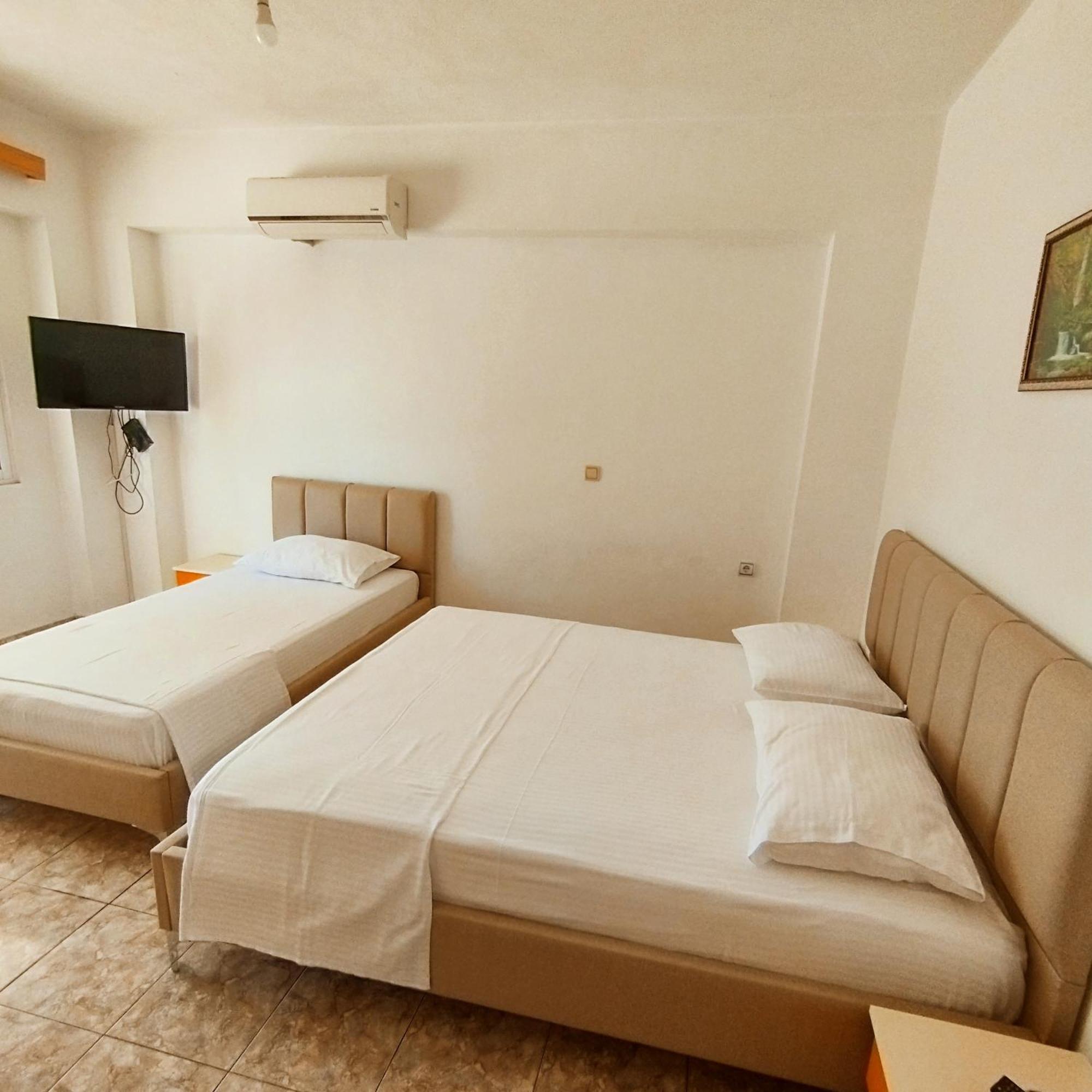Mejdi Apartments Sarandë Habitación foto